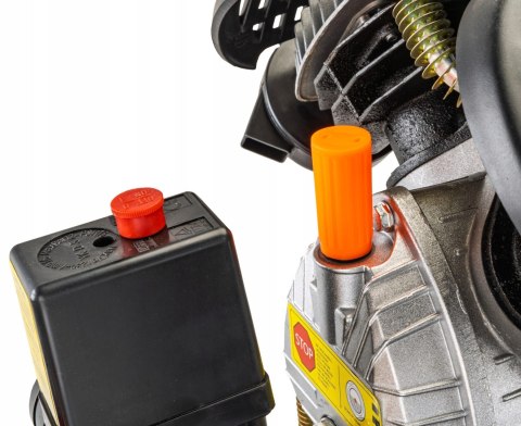 KOMPRESOR OLEJOWY 100L 8 BAR SPRĘŻARKA 230V 530l/min 4,7KM